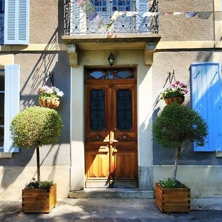 Papilio Acomodação com café da manhã Montauban-de-Luchon Exterior foto