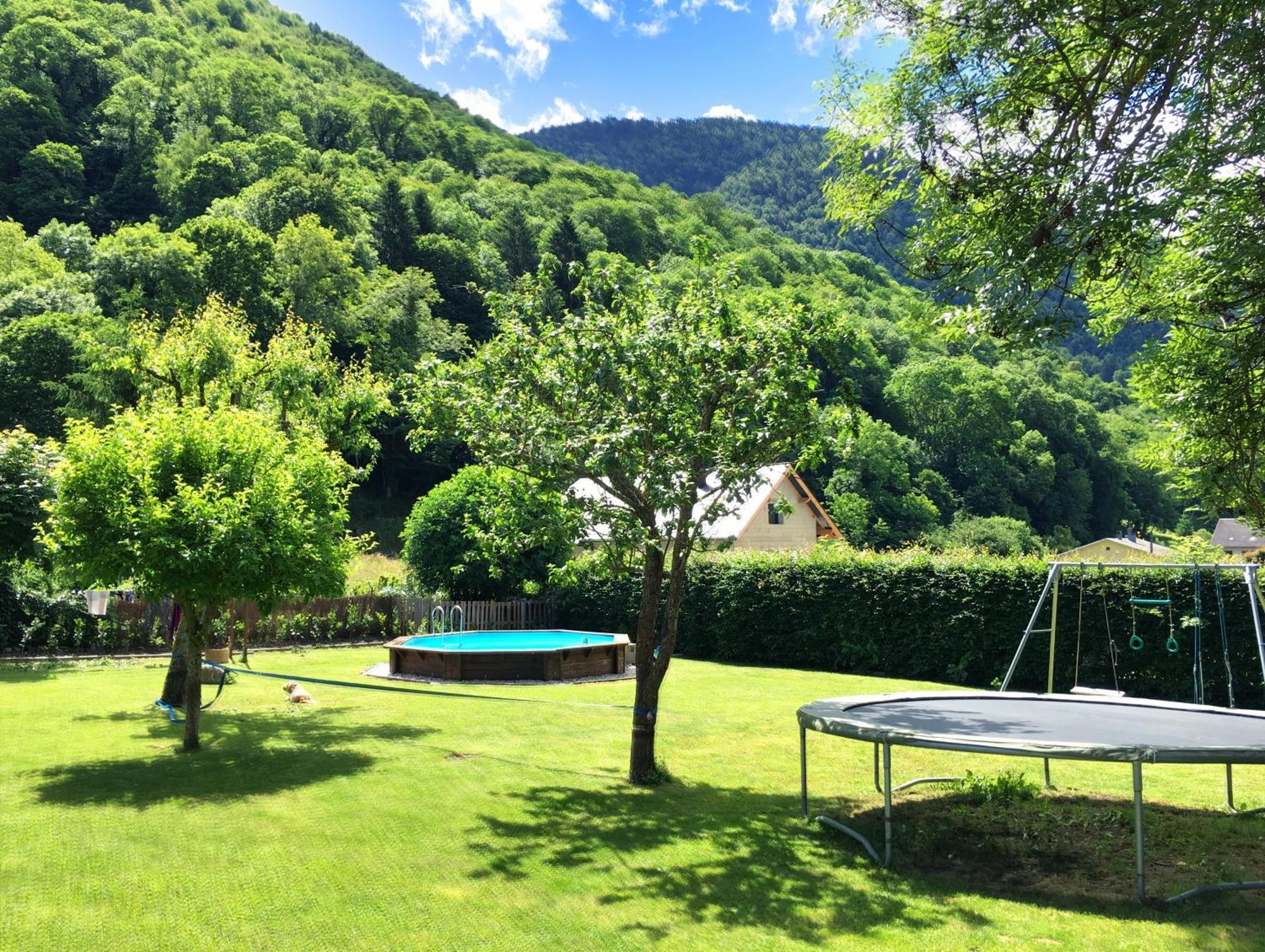 Papilio Acomodação com café da manhã Montauban-de-Luchon Exterior foto